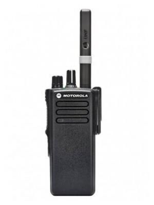 Рация MOTOROLA DP4400 Цифровая. Портативная радиостанция с аккумулятором и зарядным устройством. VHF рация