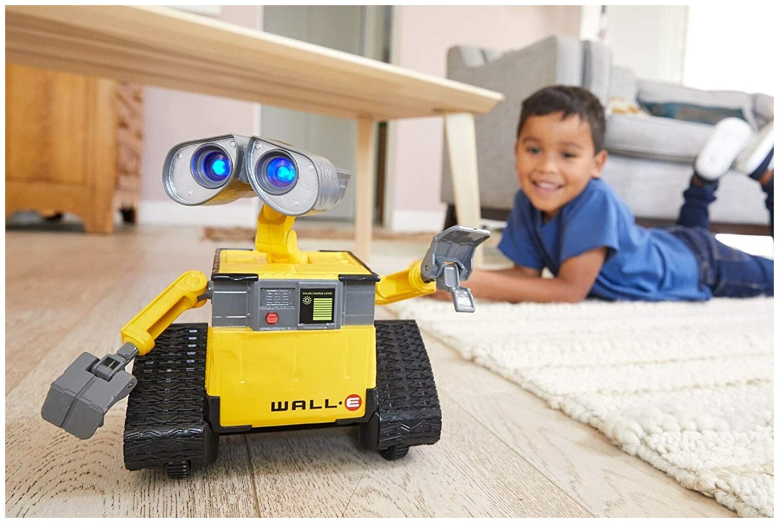 Робот-игрушка Wall-e (Валли) с дистанционным управлением со световыми и  звуковыми эффектами Disney Pixar купить в Москве, СПб, Новосибирске по  низкой цене