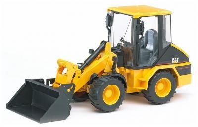 Погрузчик колесный Bruder Caterpillar с ковшом 02-441