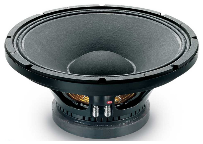 Динамик профессиональный НЧ Eighteen Sound 15W700/8 Динамик профессиональный НЧ Eighteen Sound 15W700/8